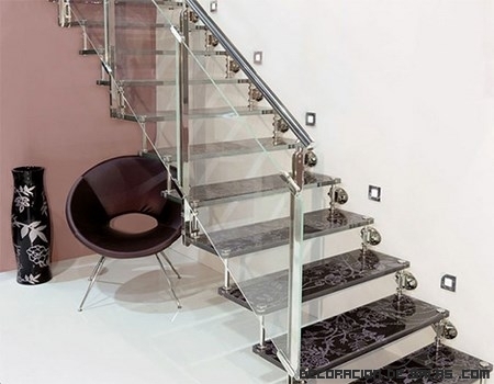 Escaleras modernas con cristal