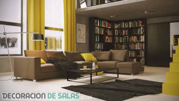 Preciosas salas con sofás en color marrón
