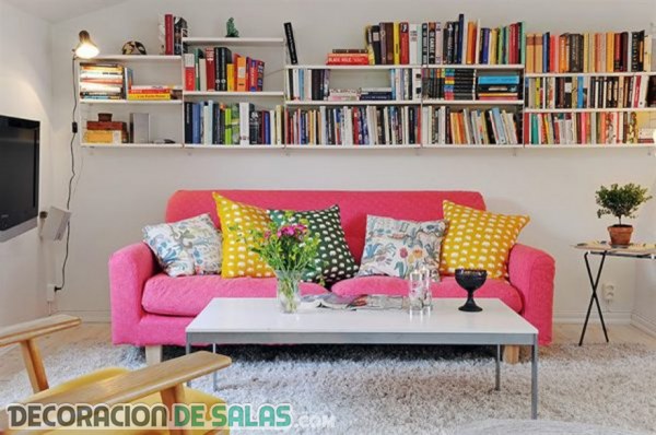 El sofá en rosa para un aire nuevo en tu salón